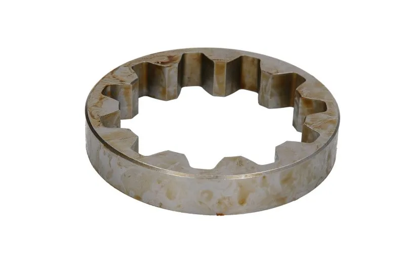 Pinion, pompa ulei